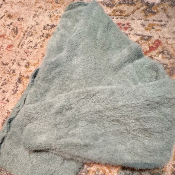 NWOT Aerie Soft Green Cropped Eyelash V-neck Button Up Cardigan Sweater - Picture 4 of 8